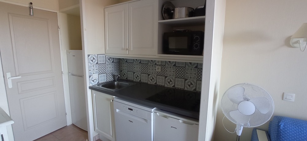 Photo of Kitchen in Plage de la Garonnette