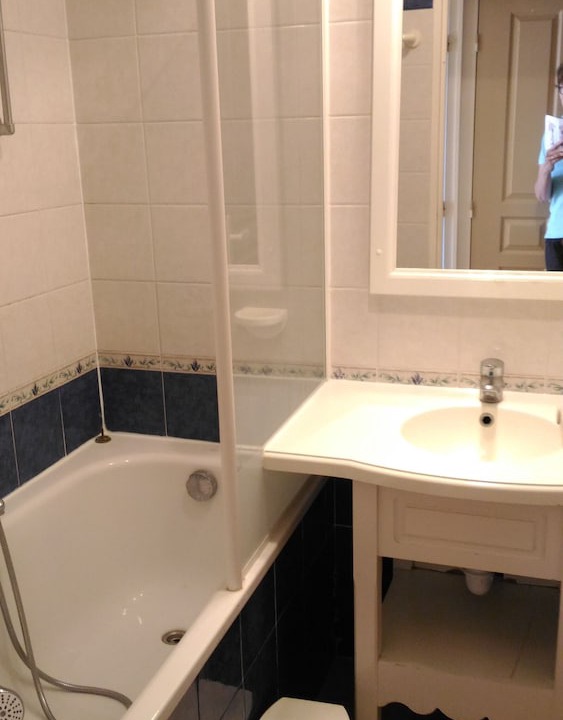 Photo of Bathroom in Plage de la Garonnette