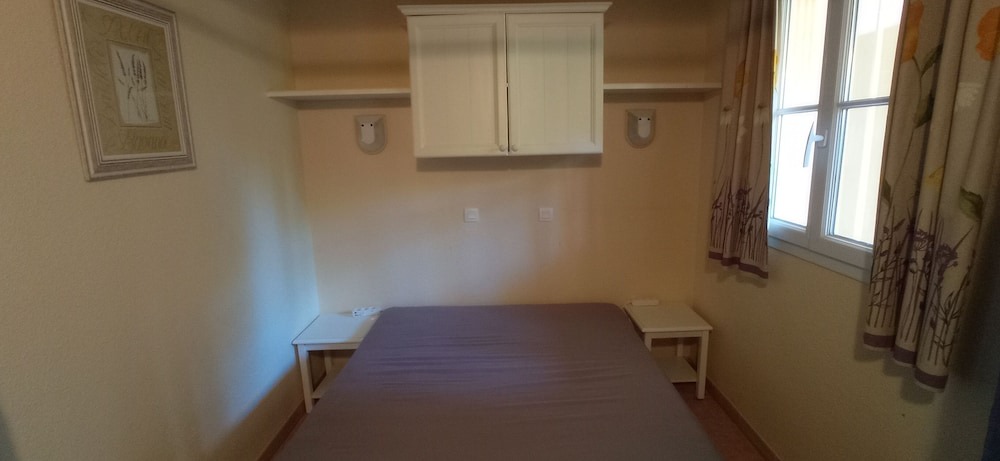 Photo of Bedroom in Plage de la Garonnette