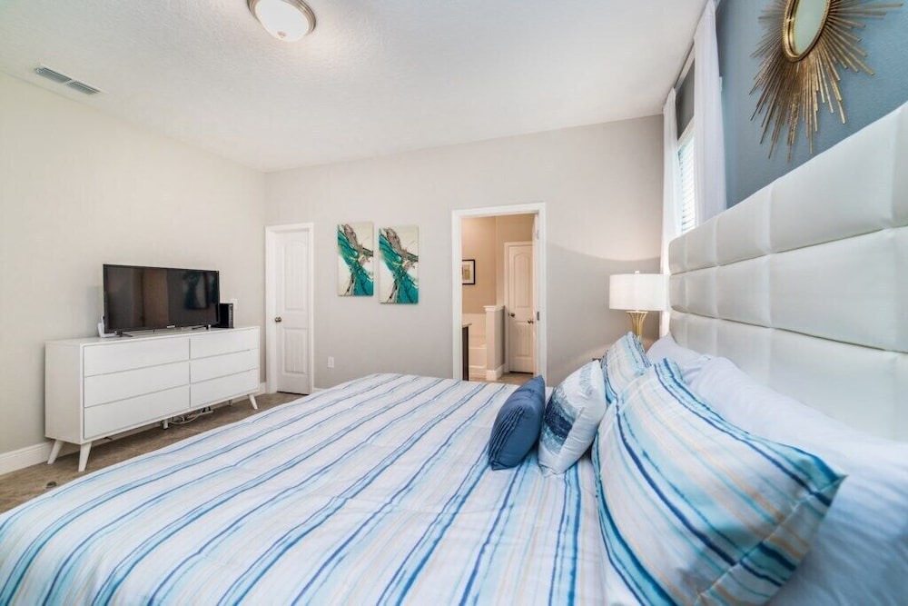 Photo of Bedroom in Loughman