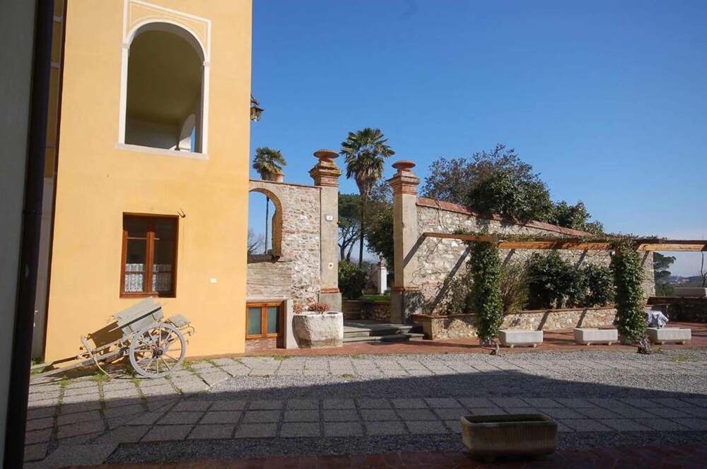 Photo of Others in San Lorenzo a Vaccoli