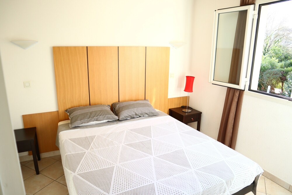 Photo of Bedroom in Mandelieu-La-Napoule