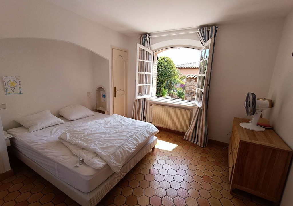 Photo of Bedroom in Les Issambres