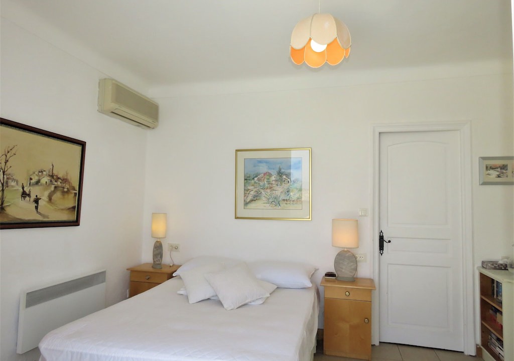 Photo of Bedroom in Sainte-Maxime - Saint-Tropez