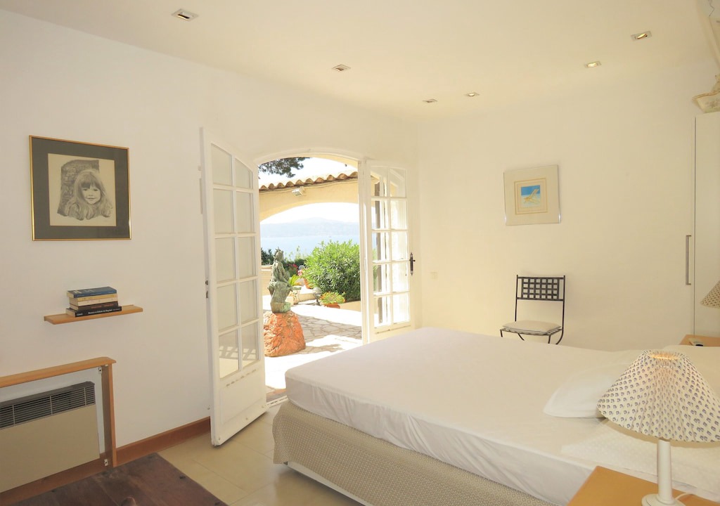 Photo of Bedroom in Sainte-Maxime - Saint-Tropez