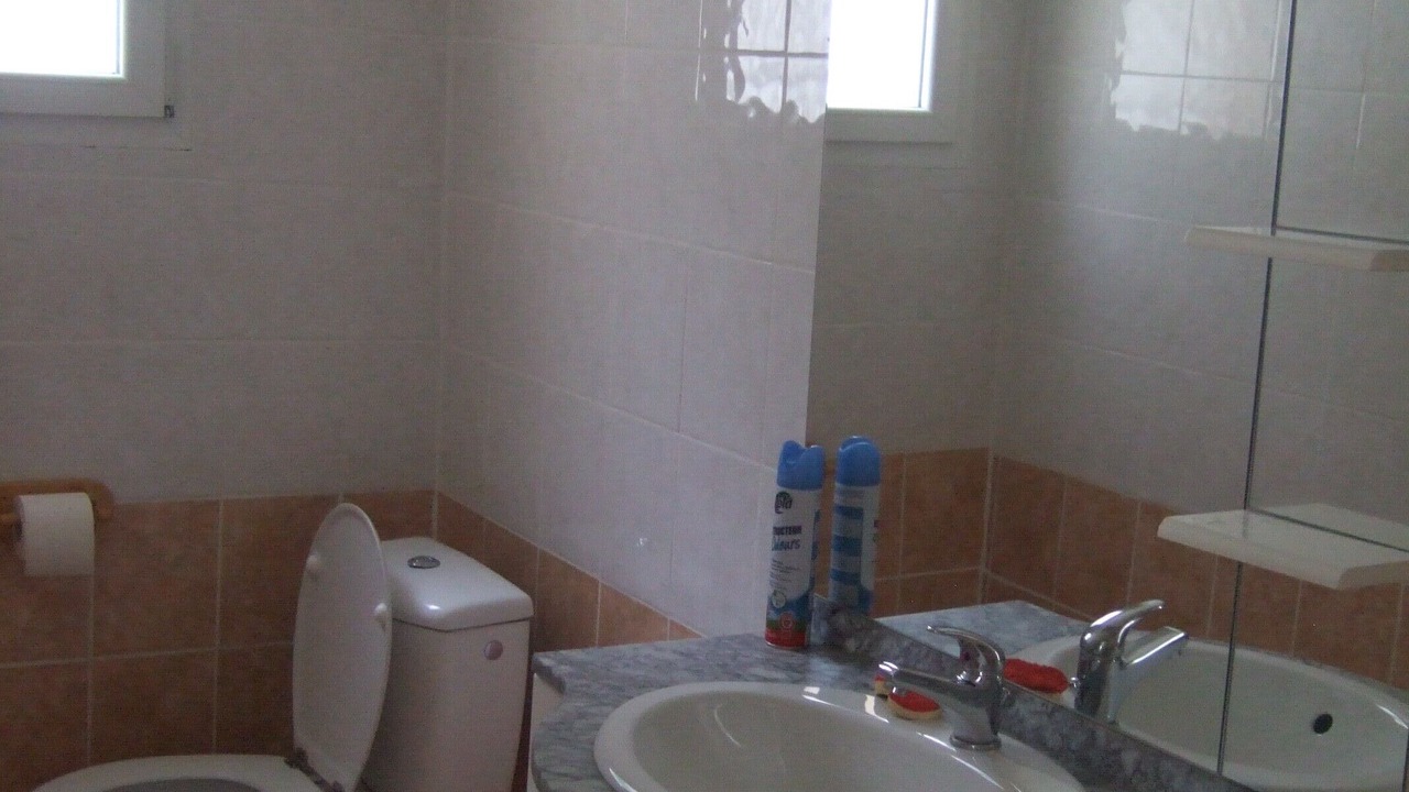 Photo of Bathroom in Contes