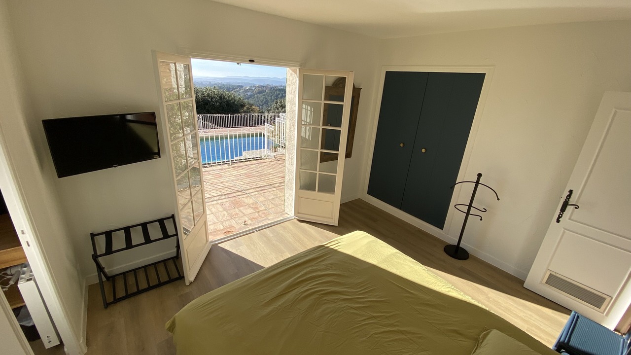 Photo of Bedroom in Saint-Laurent-du-Var