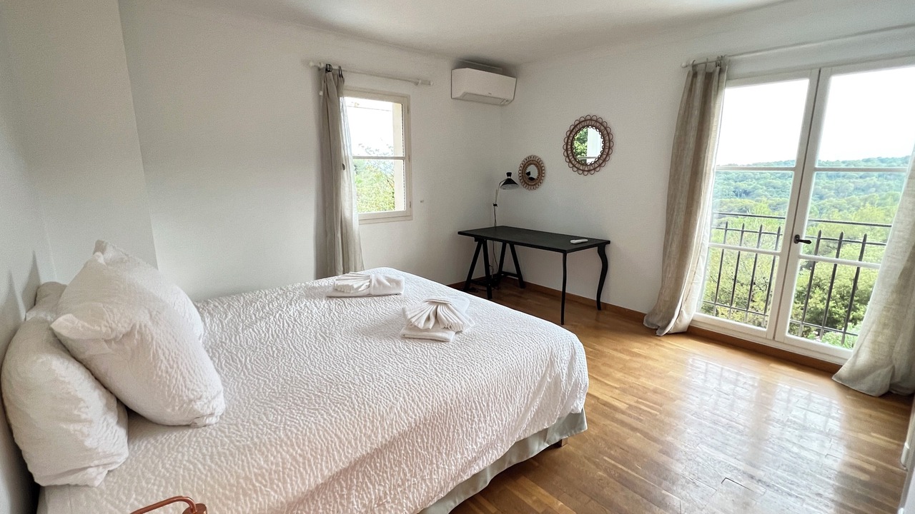 Photo of Bedroom in Saint-Paul-de-Vence