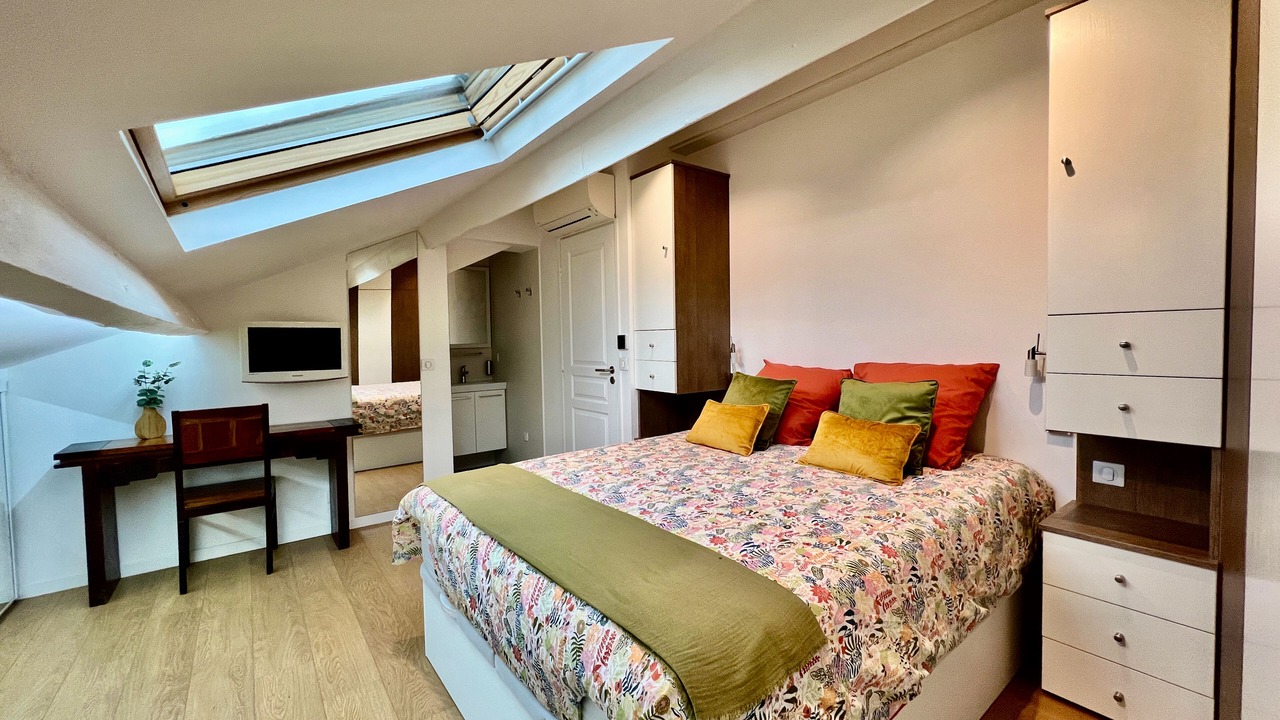 Photo of Bedroom in La Bocca