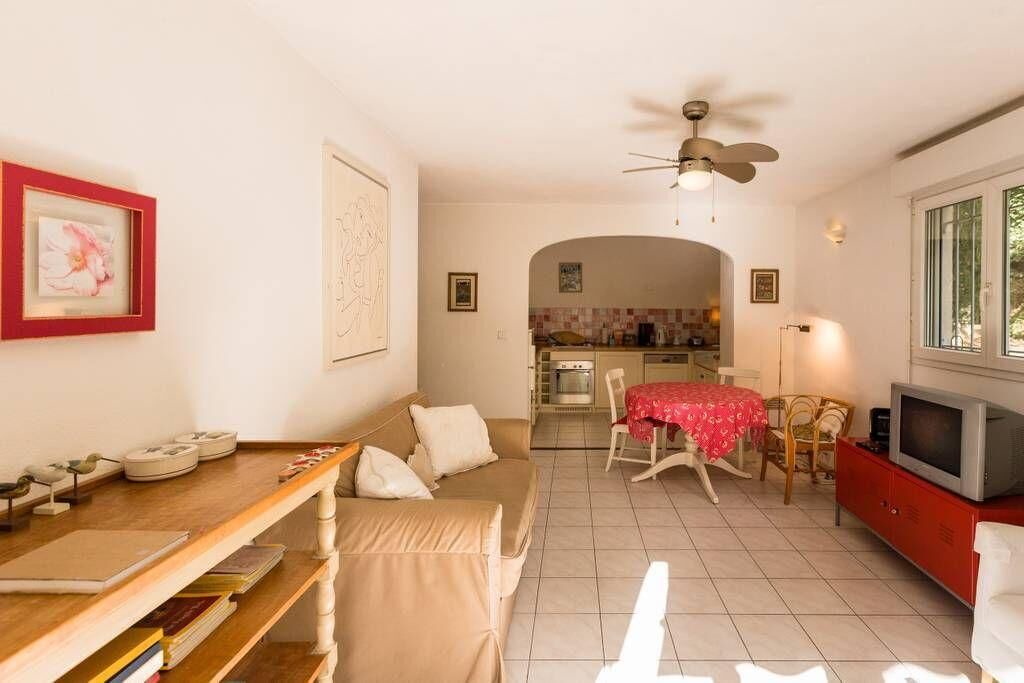 Photo of Livingroom in Saint Maurice
