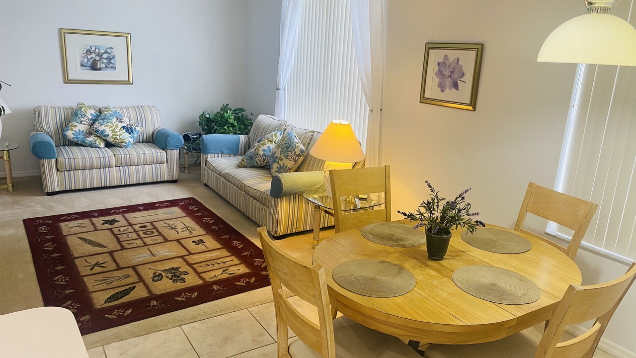 Photo of Livingroom in Ridgewood Lakes