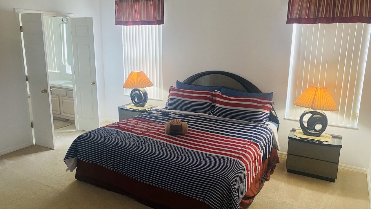 Photo of Bedroom in Ridgewood Lakes