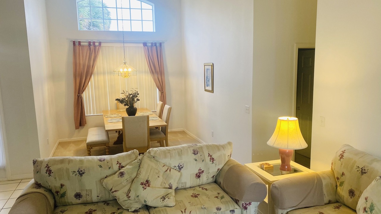 Photo of Livingroom in Ridgewood Lakes