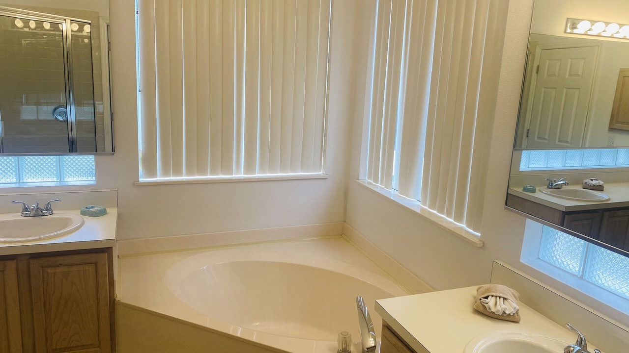 Photo of Bathroom in Ridgewood Lakes