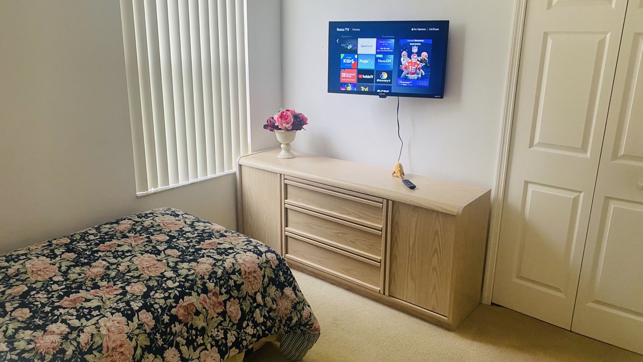 Photo of Bedroom in Ridgewood Lakes