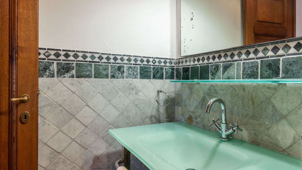 Photo of Bathroom in Calci