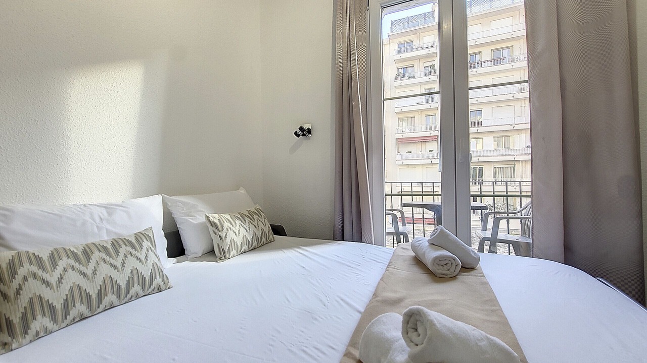 Photo of Bedroom in Les Baumettes