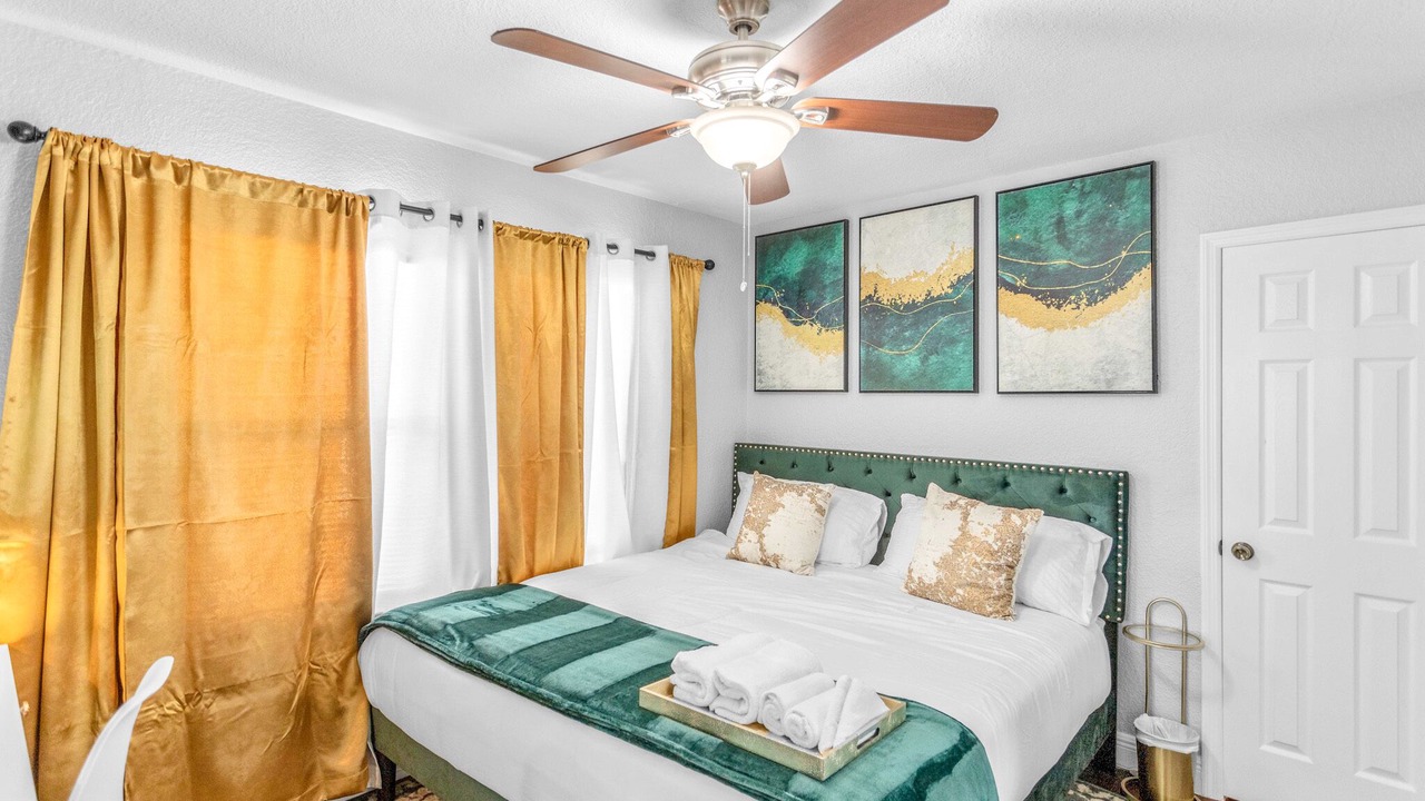 Photo of Bedroom in Colonialtown North