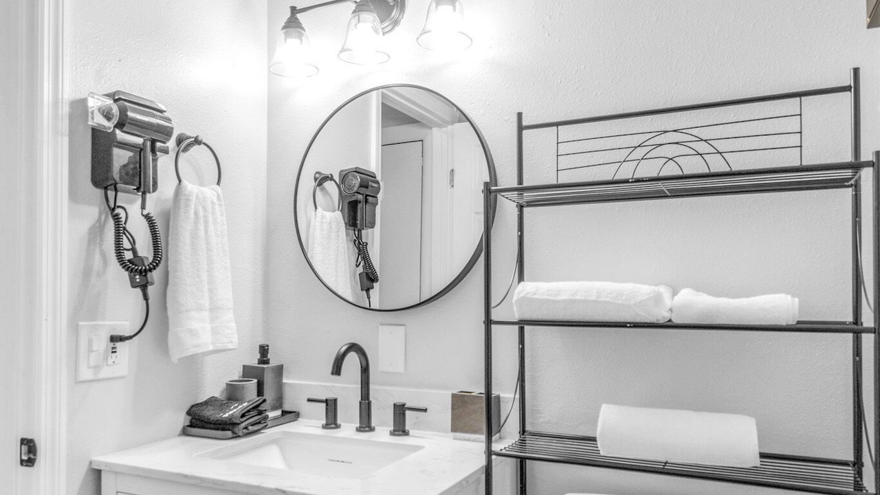 Photo of Bathroom in Colonialtown North