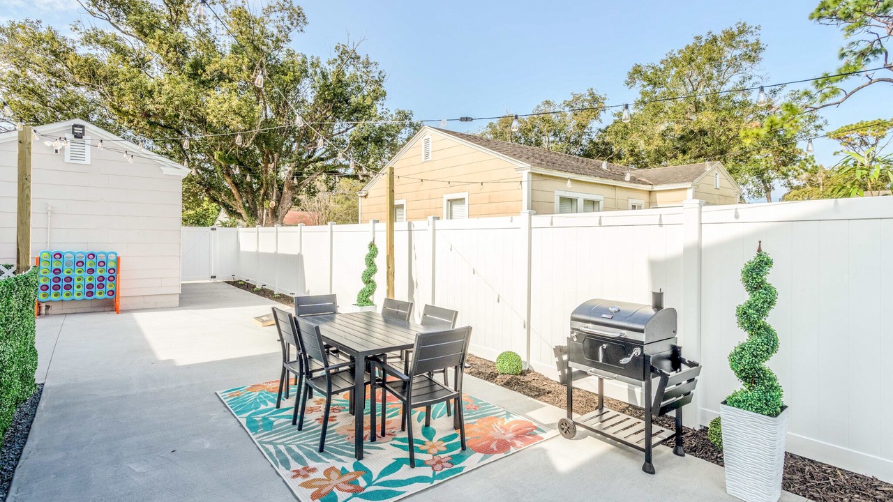 Photo of Outdoor in Colonialtown North
