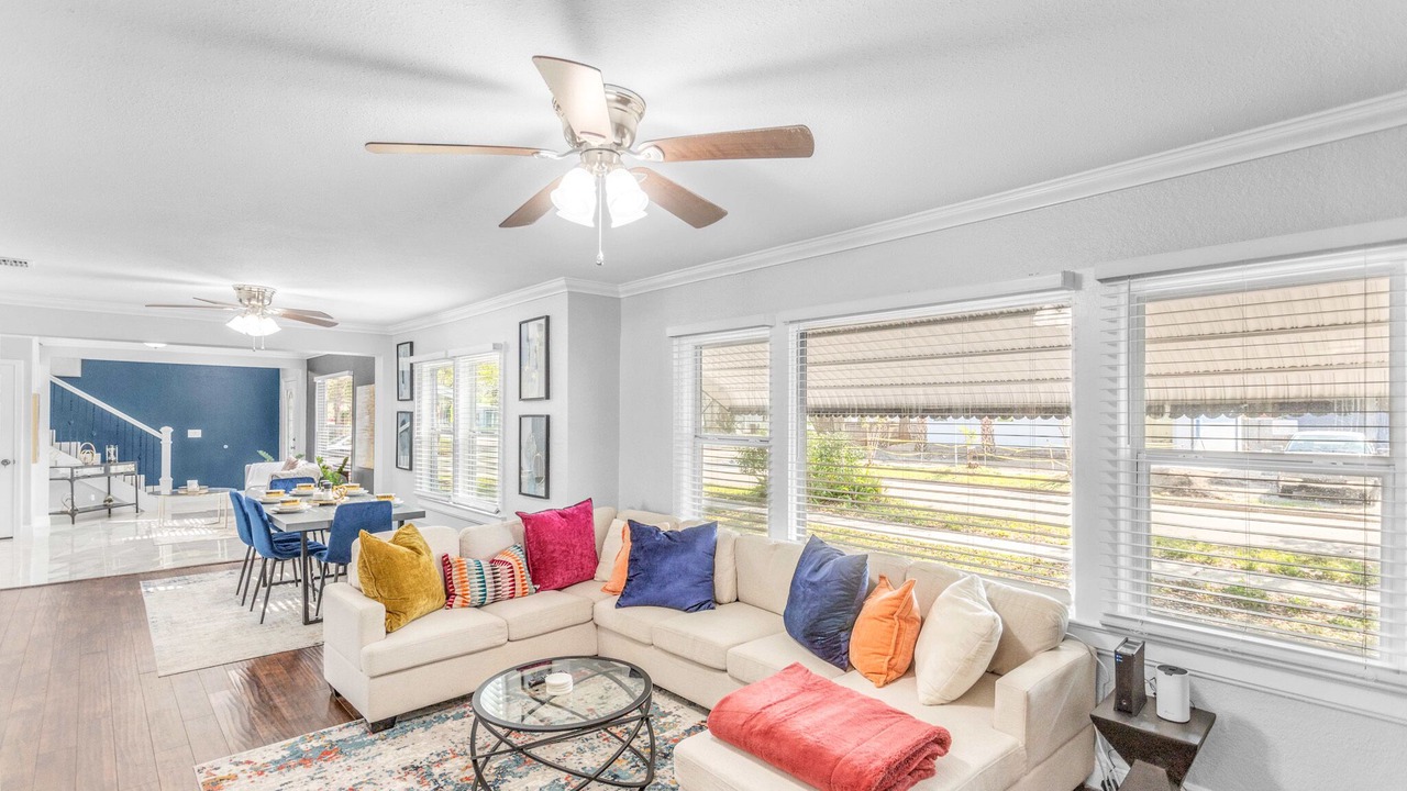 Photo of Livingroom in Colonialtown North