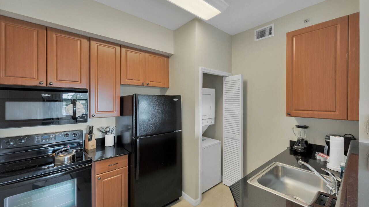 Photo of Kitchen in Florida Center