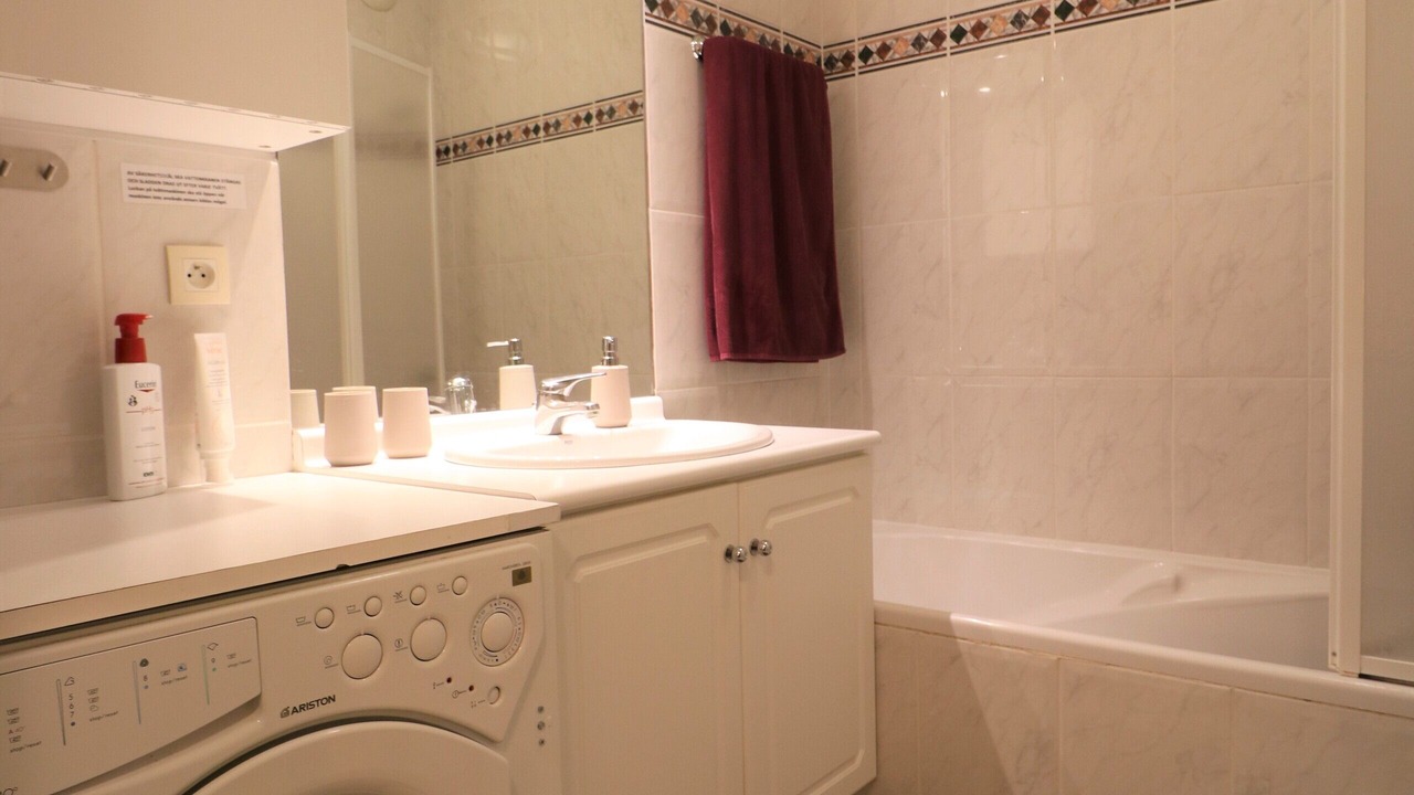 Photo of Bathroom in Quartier du Port