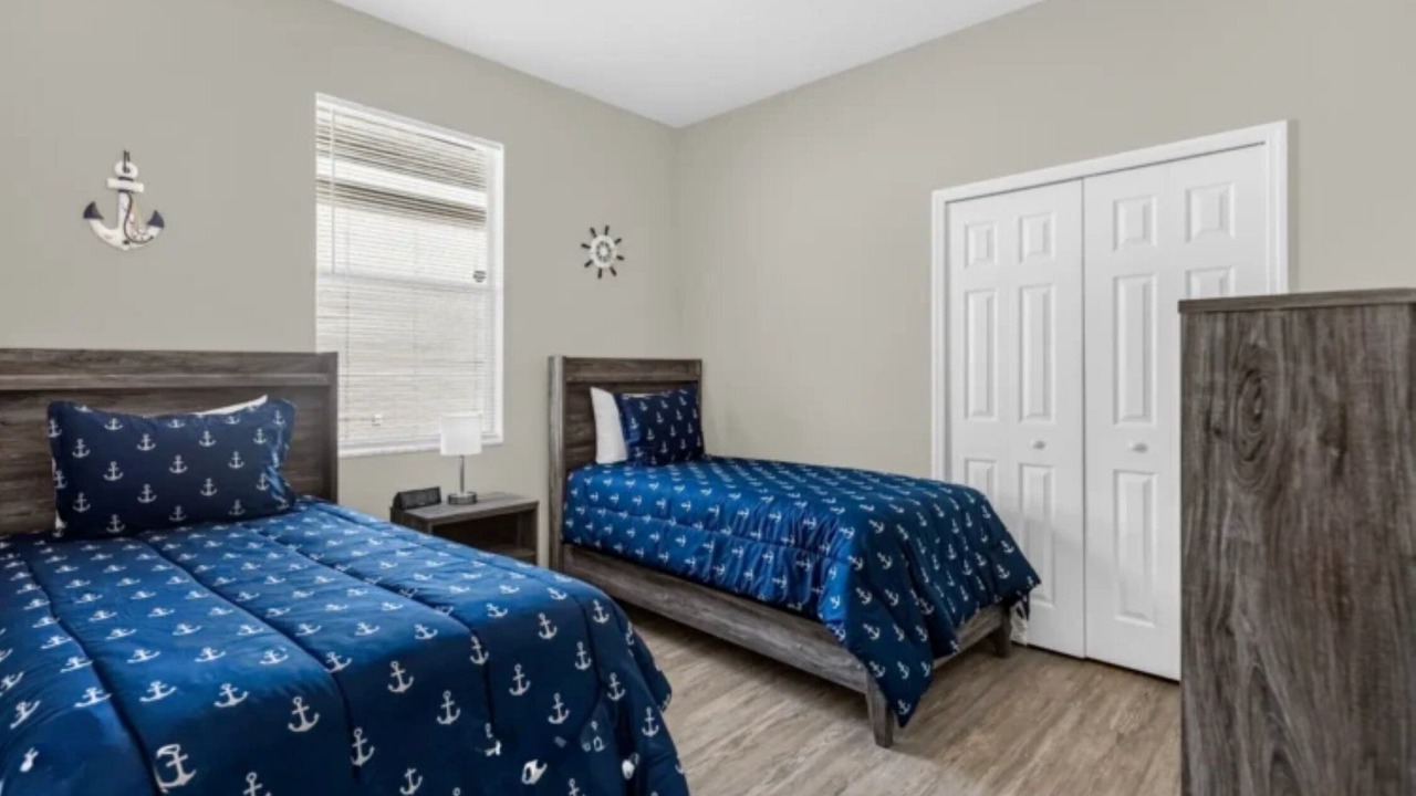 Photo of Bedroom in Florida Pines
