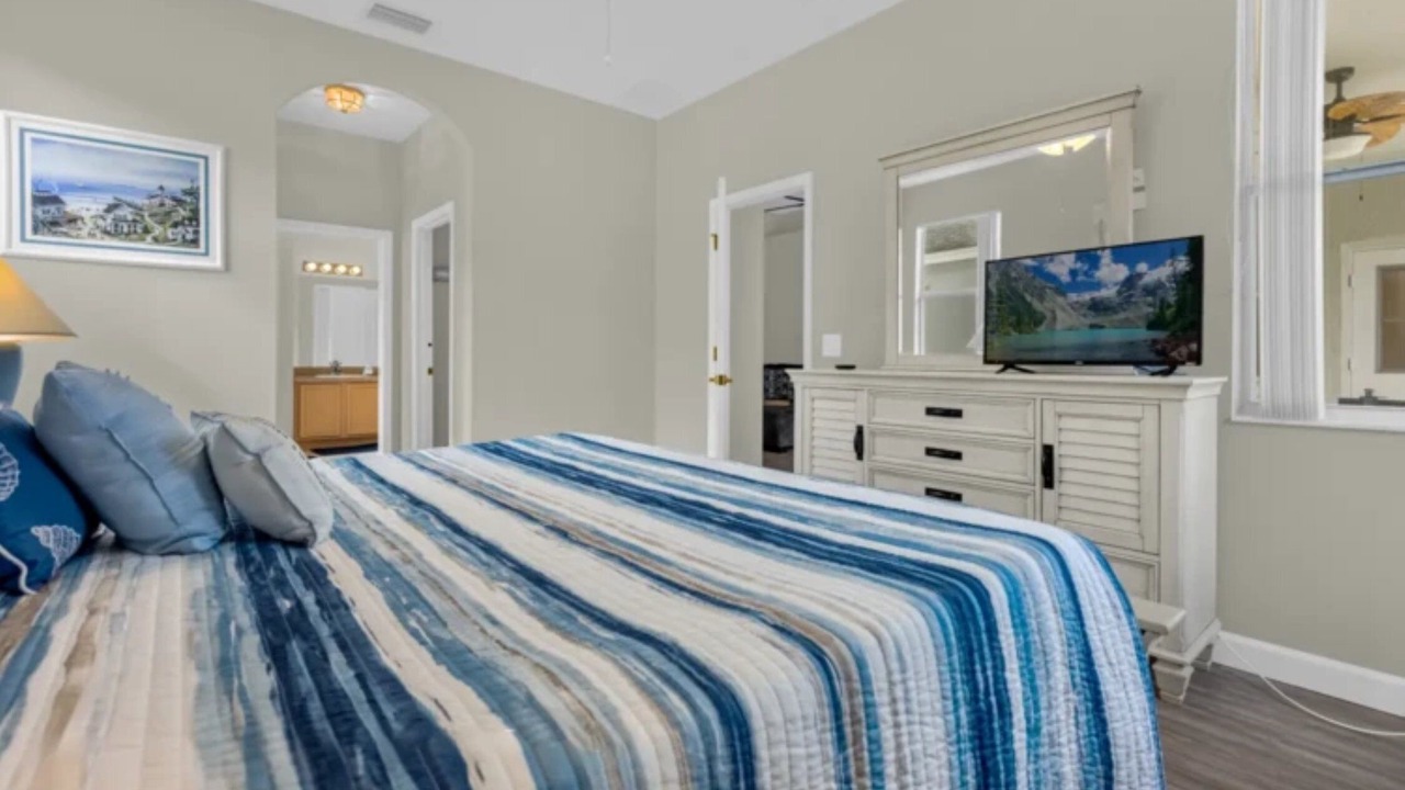 Photo of Bedroom in Florida Pines