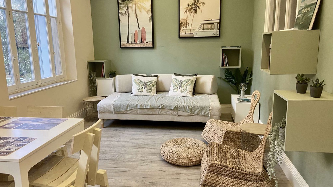 Photo of Livingroom in Prado - Republique