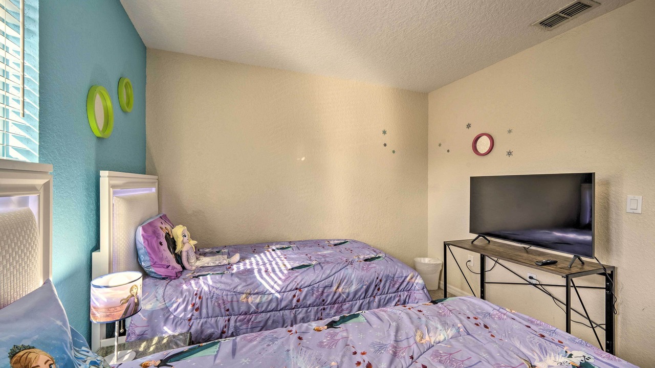 Photo of Bedroom in Regal Palms
