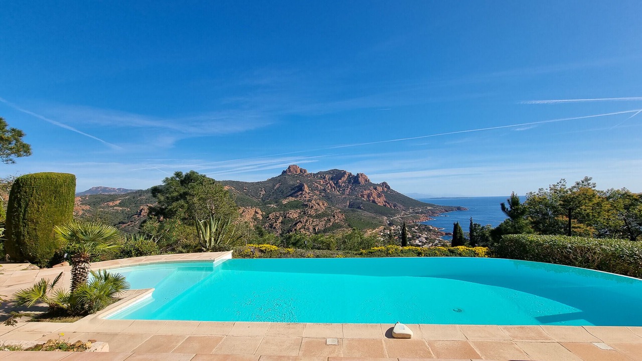 Photo of Outdoor in Antheor