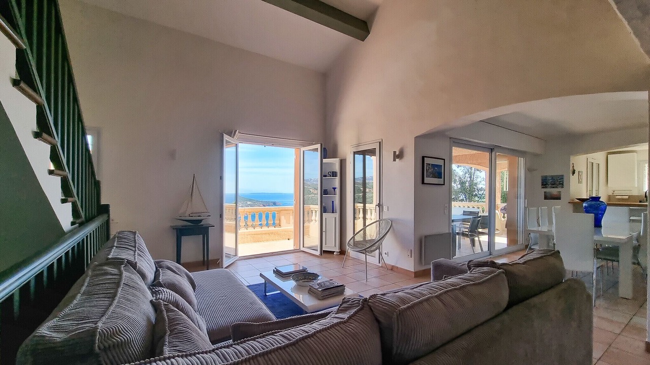 Photo of Livingroom in Antheor