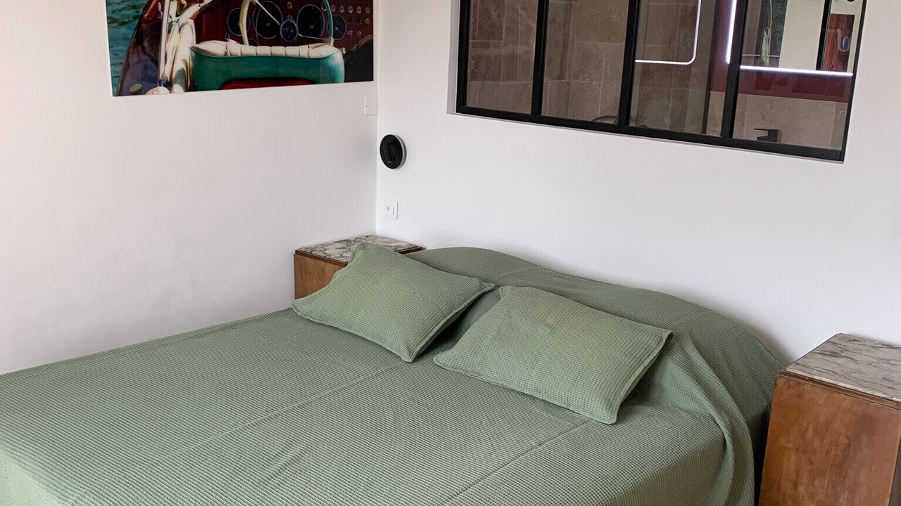 Photo of Bedroom in Antheor