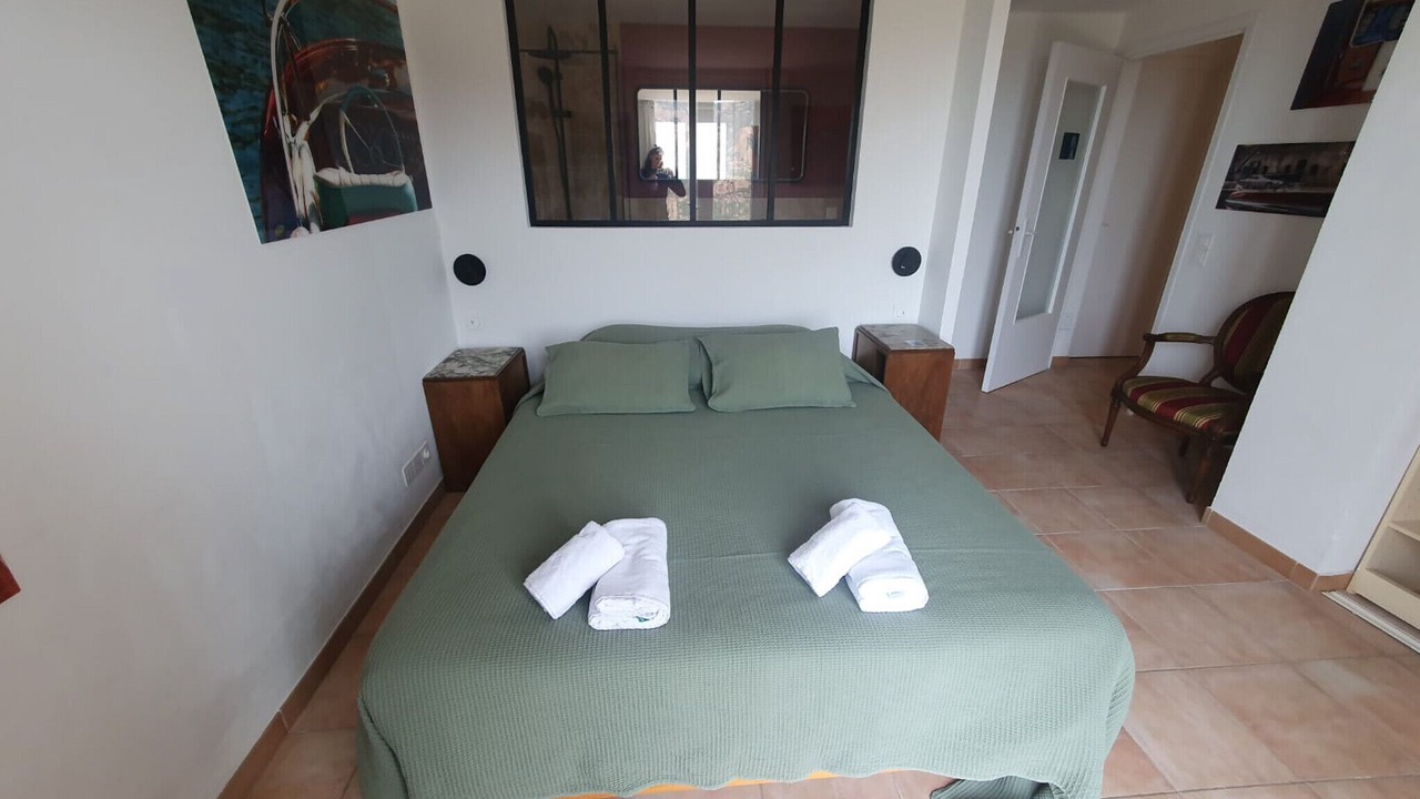 Photo of Bedroom in Antheor