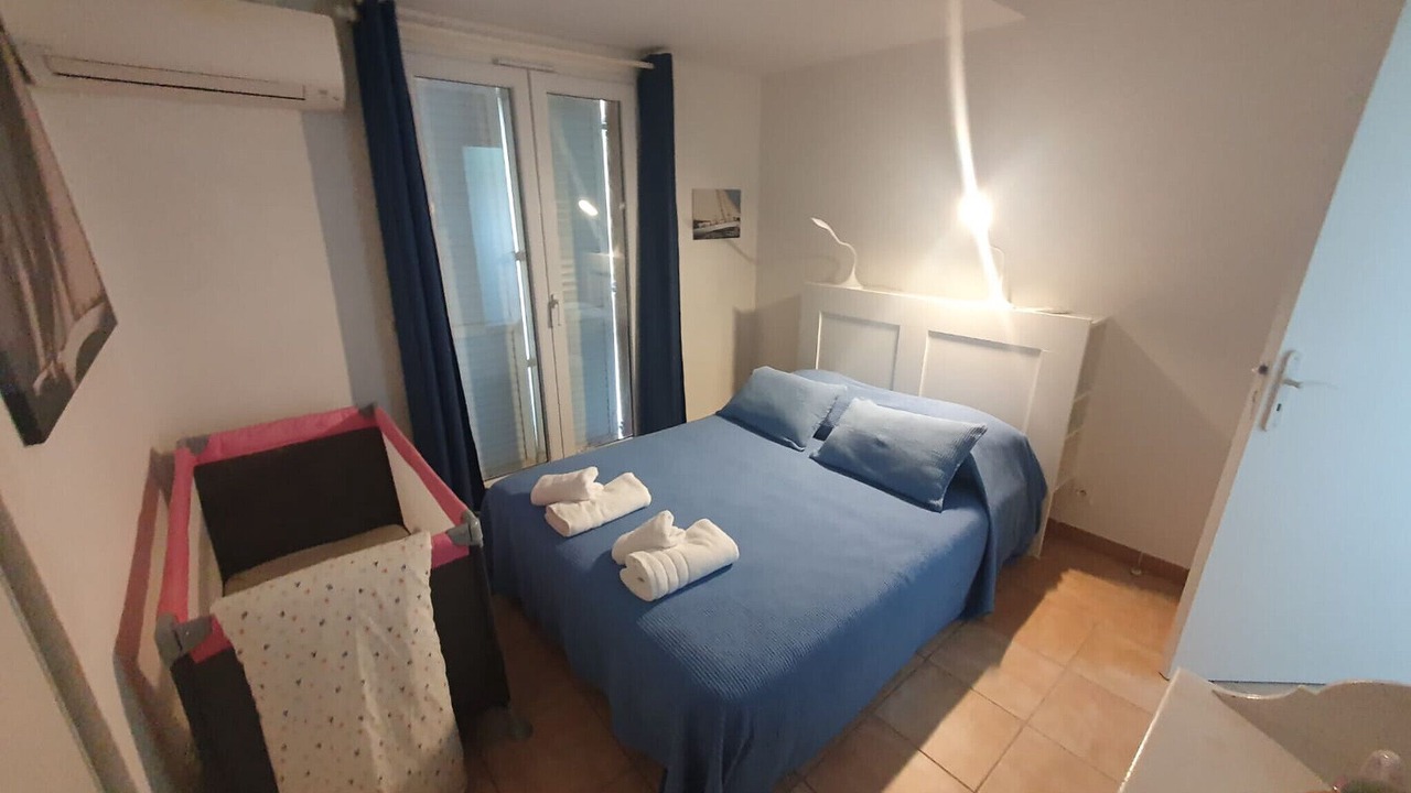 Photo of Bedroom in Antheor