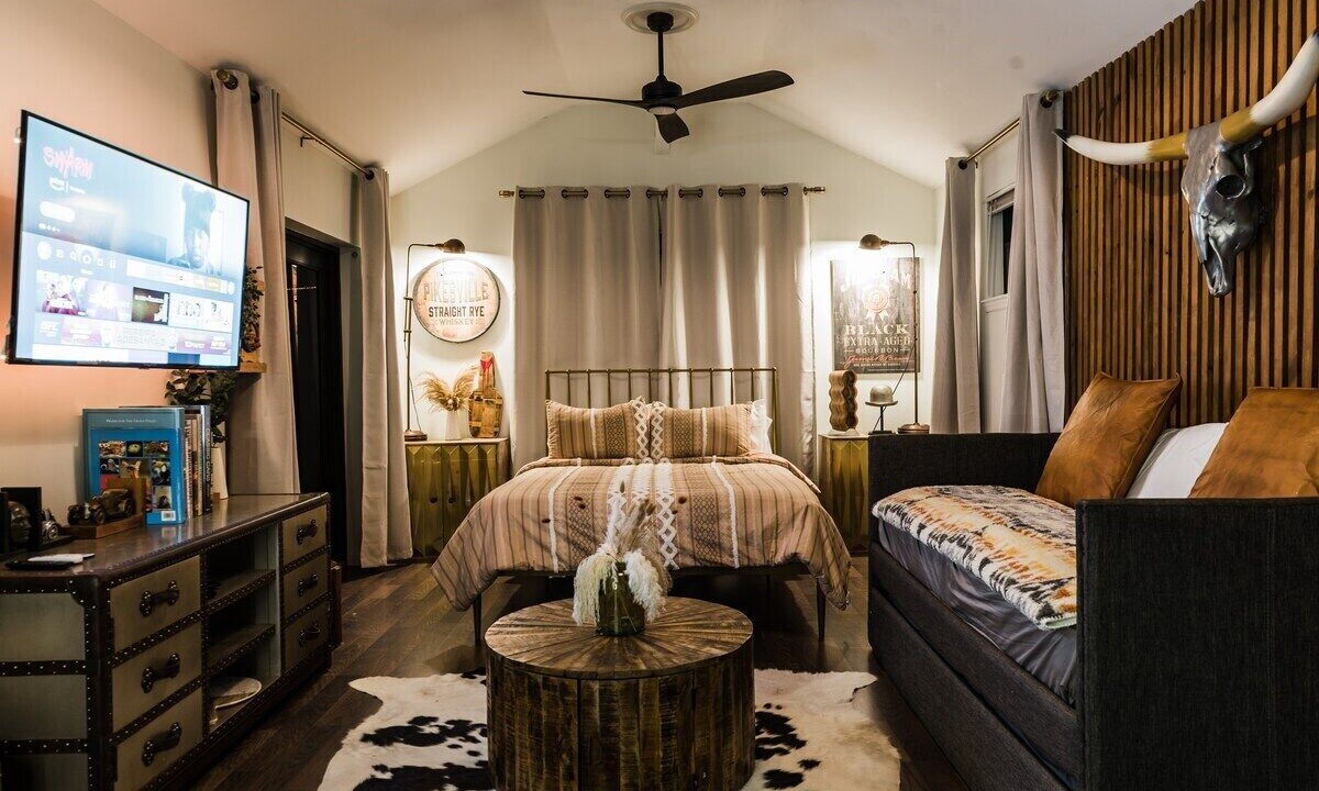 Photo of Bedroom in Longwood