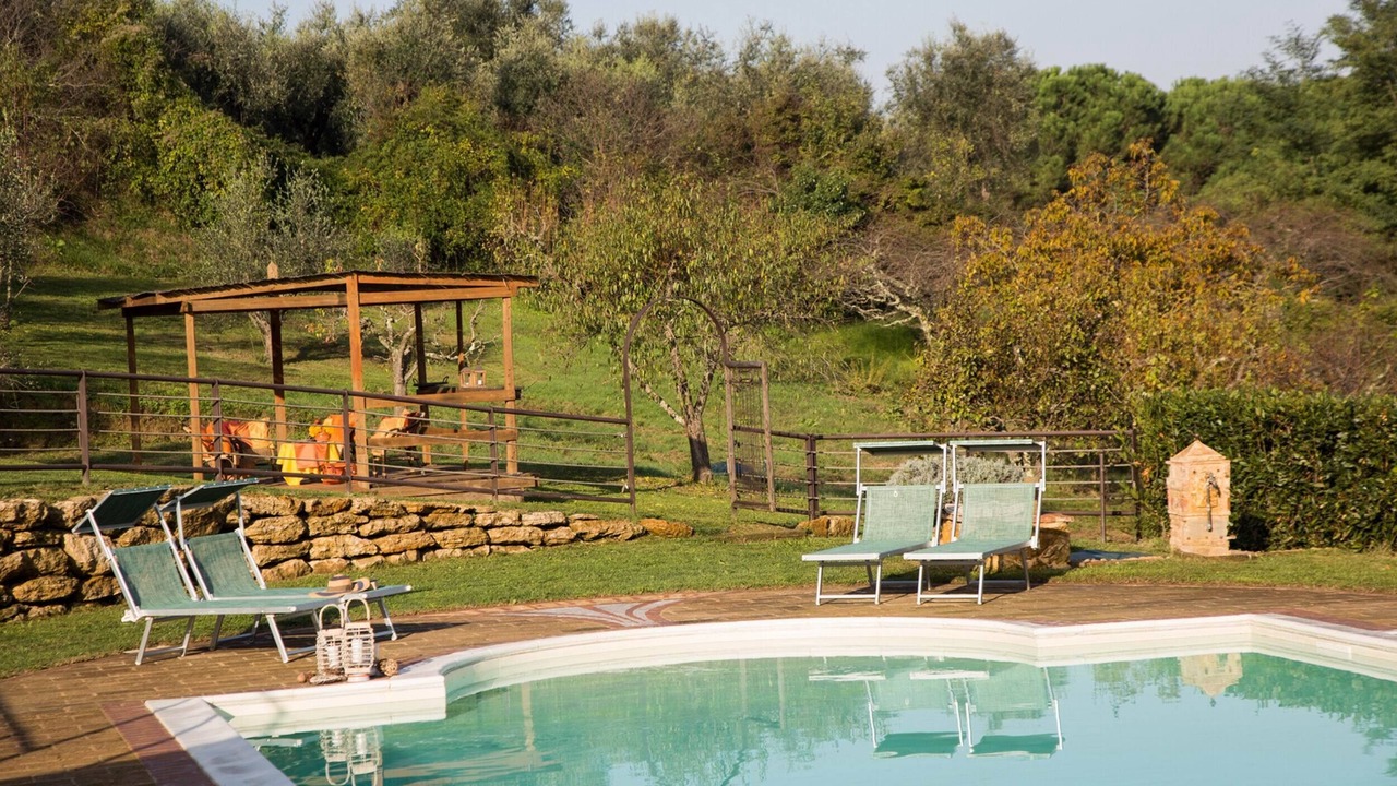 Photo of Outdoor in Lari