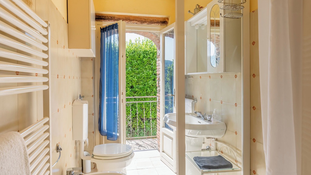 Photo of Bathroom in Villabuona