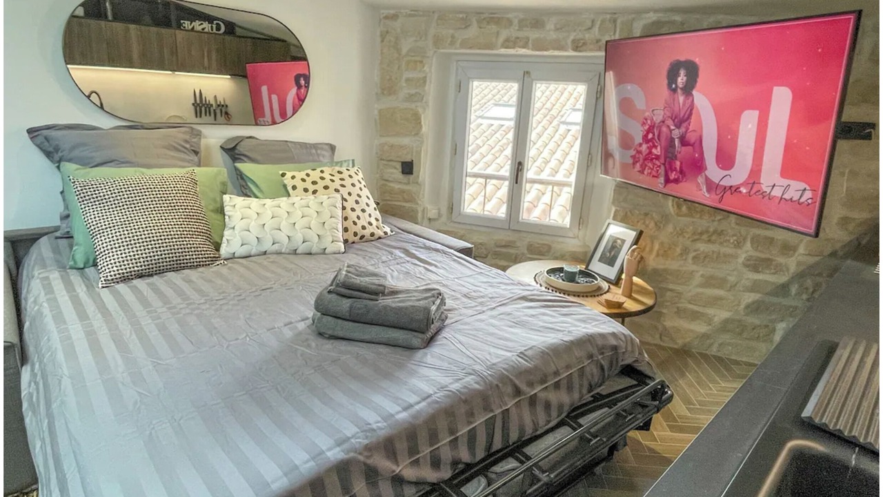 Photo of Bedroom in Antibes Old Town