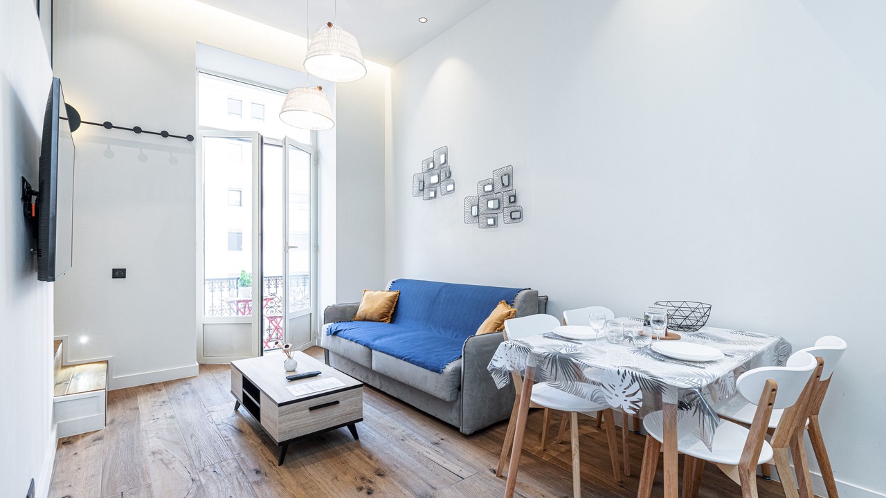 Photo of Livingroom in Musicians Quarter