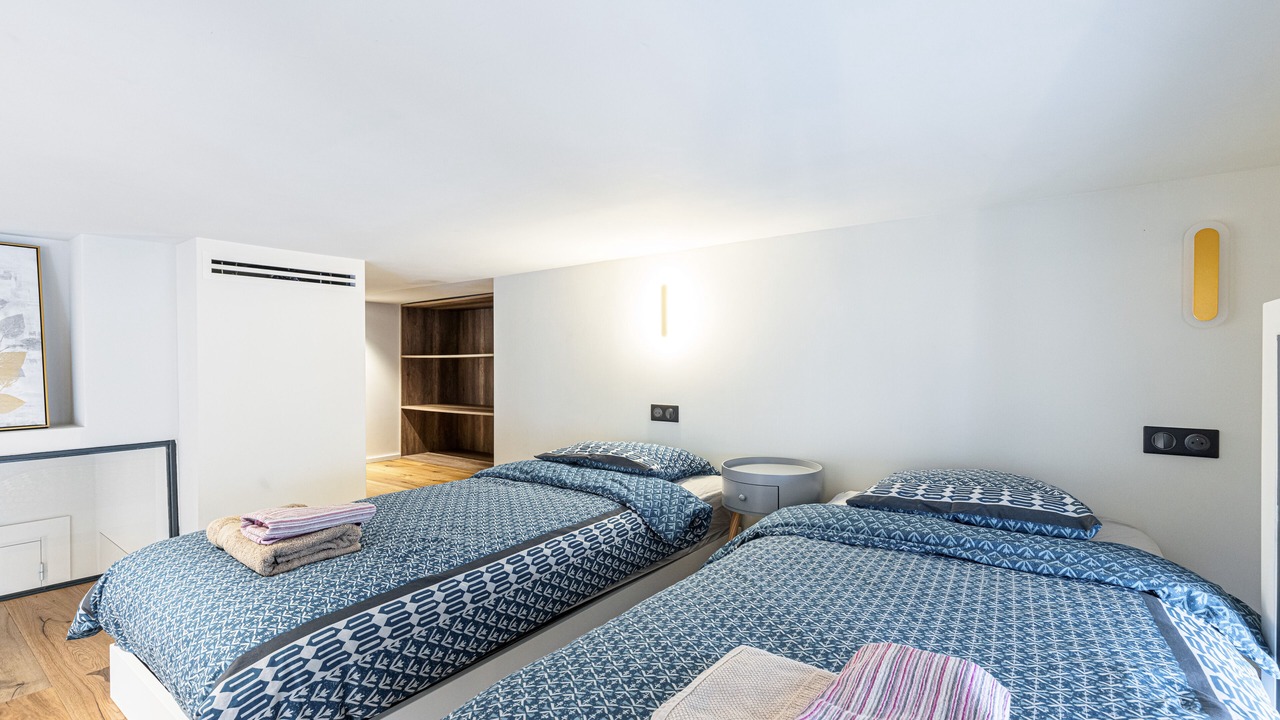 Photo of Bedroom in Musicians Quarter