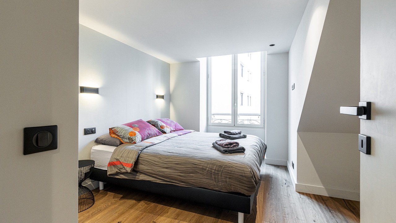 Photo of Bedroom in Musicians Quarter