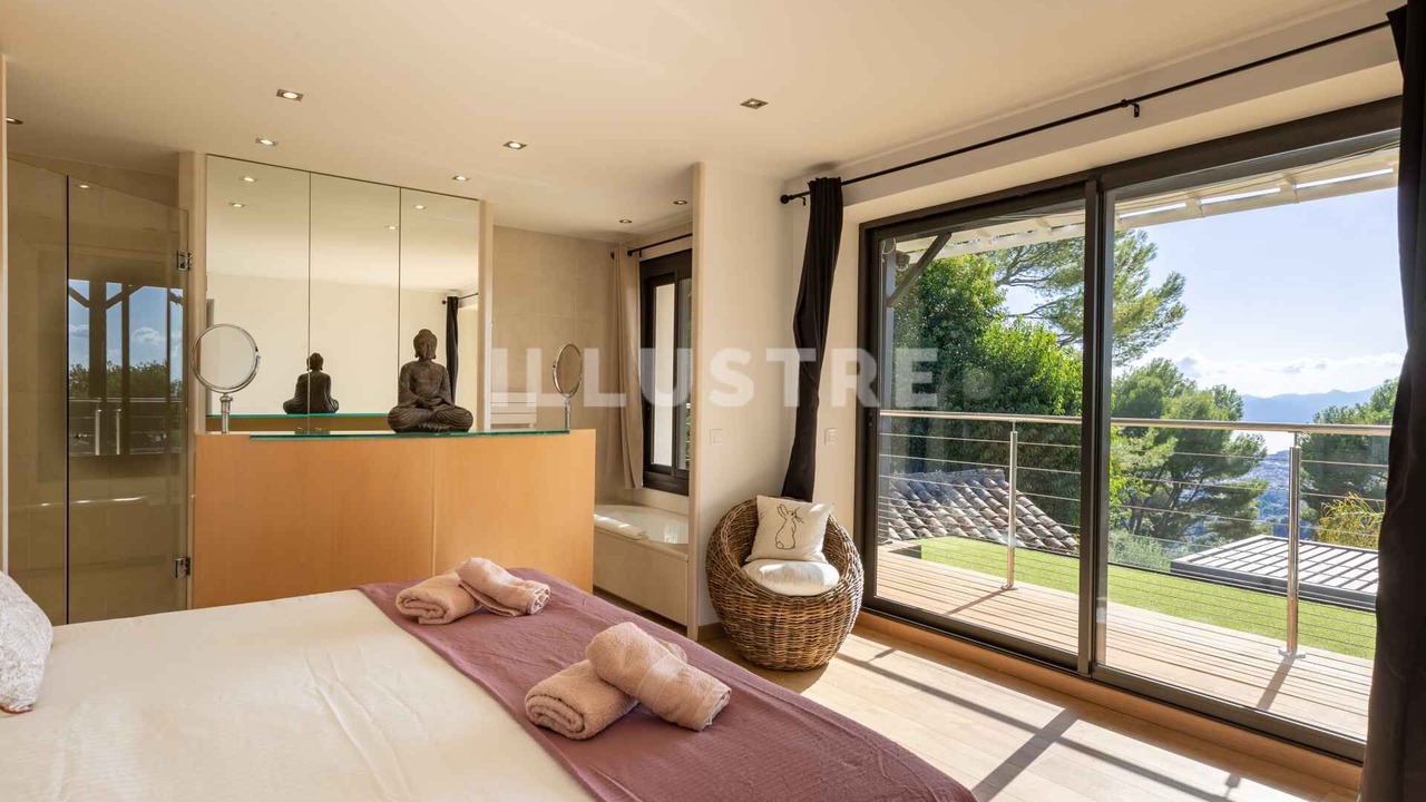 Photo of Bedroom in California - Pezou