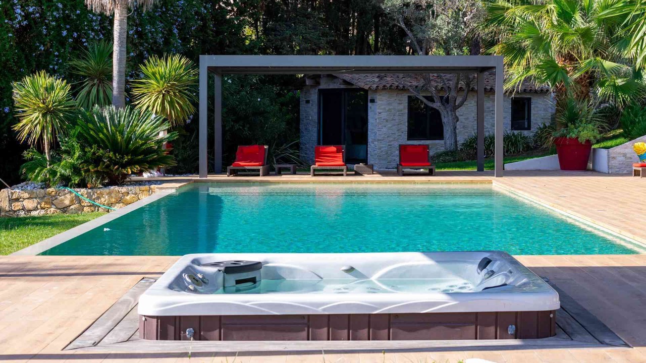 Photo of Outdoor in California - Pezou
