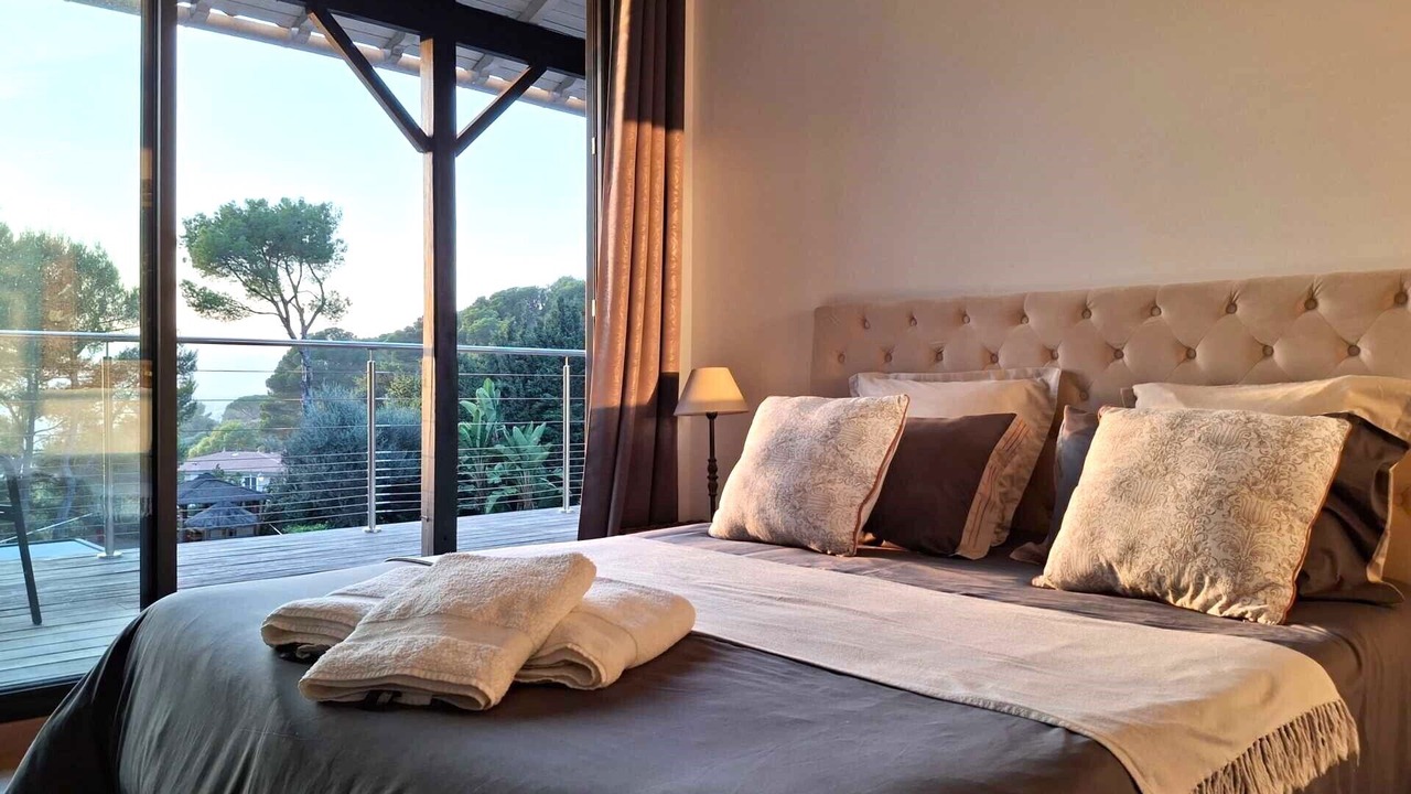 Photo of Bedroom in California - Pezou