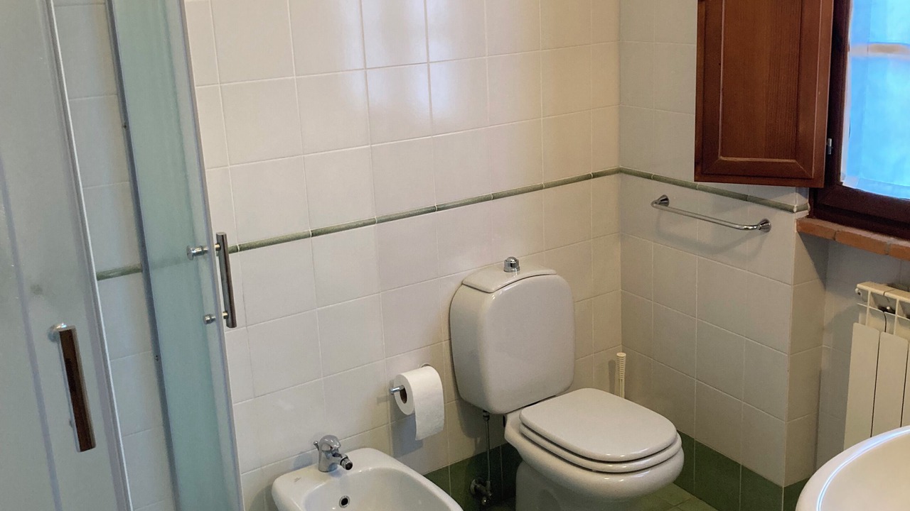 Photo of Bathroom in Petrognano