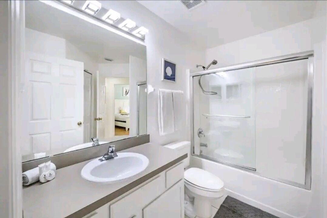 Photo of Bathroom in Lake Berkley