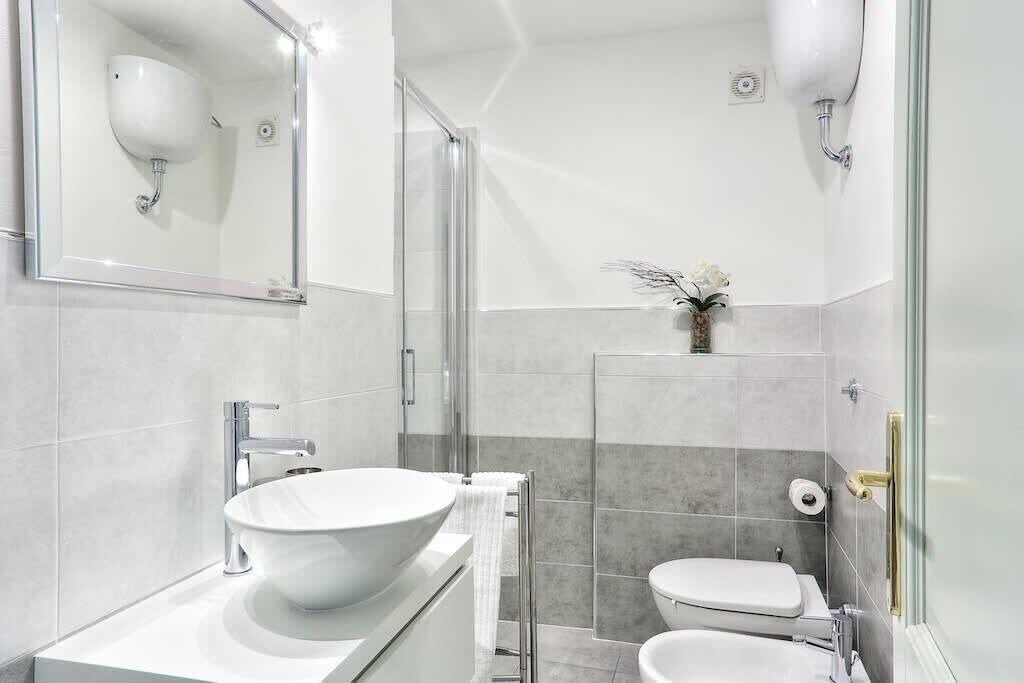 Photo of Bathroom in Margine Coperta-Traversagna