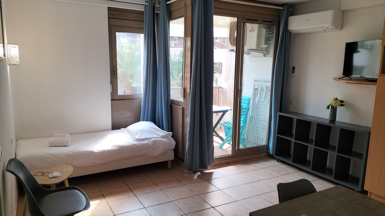 Photo of Bedroom in Juan-les-Pins